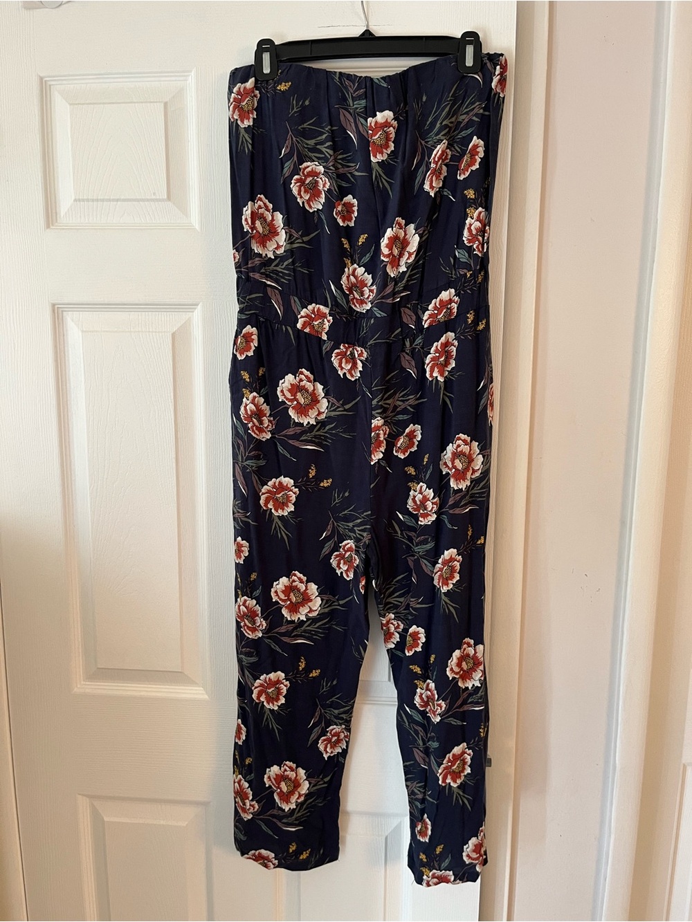 Ivy & Main Tillys Navy Blue Floral Strapless Jumpsuit Like New XL